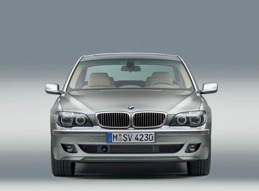  BMW 7-Series L 2006 года  (фото 63 из 89)